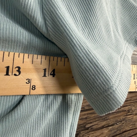 Athleta Light Blue Ribbed Crop Top Tshirt - Picture 6 of 8